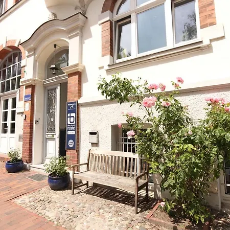 Blue Doors Altstadt Hostel Rostock